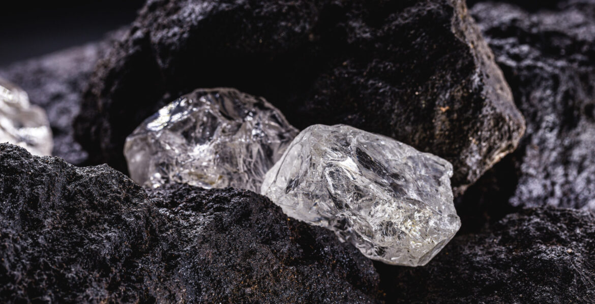 Petalite, – castorite